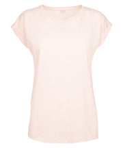 Women's extended shoulder tee