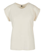 Women's extended shoulder tee